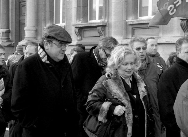 Willy Demeyer et Maggy Yerna, manifestation du 7 décembre 2011 à Liège.